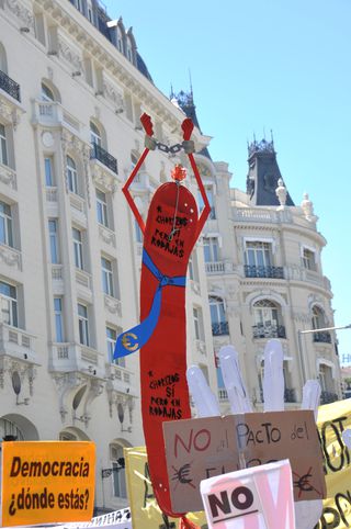 Cartel con forma de chorizo.