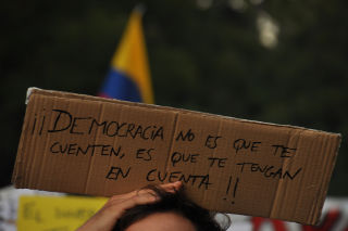 Cartel de protesta.