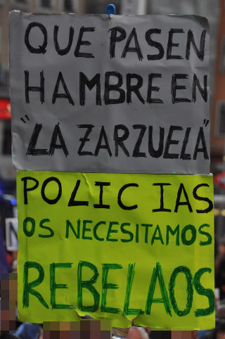 Cartel doble.