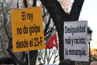 Carteles antimonárquicos.