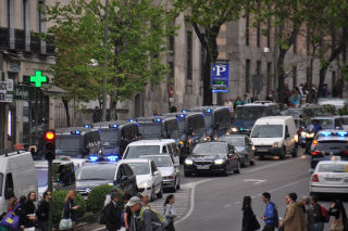 Furgones policiales.