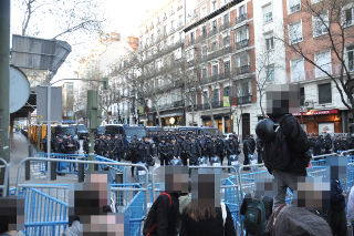 Barrera en la calle Génova.