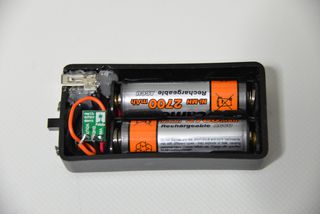 Entrañas del cargador.