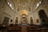 Interior de la nave central de la iglesia de san
             Sebastián.