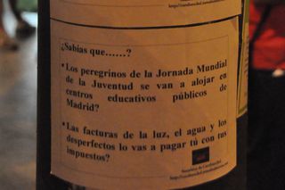 Cartel sobre agravios económicos.