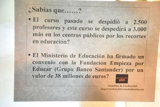 Cartel sobre agravios económicos.